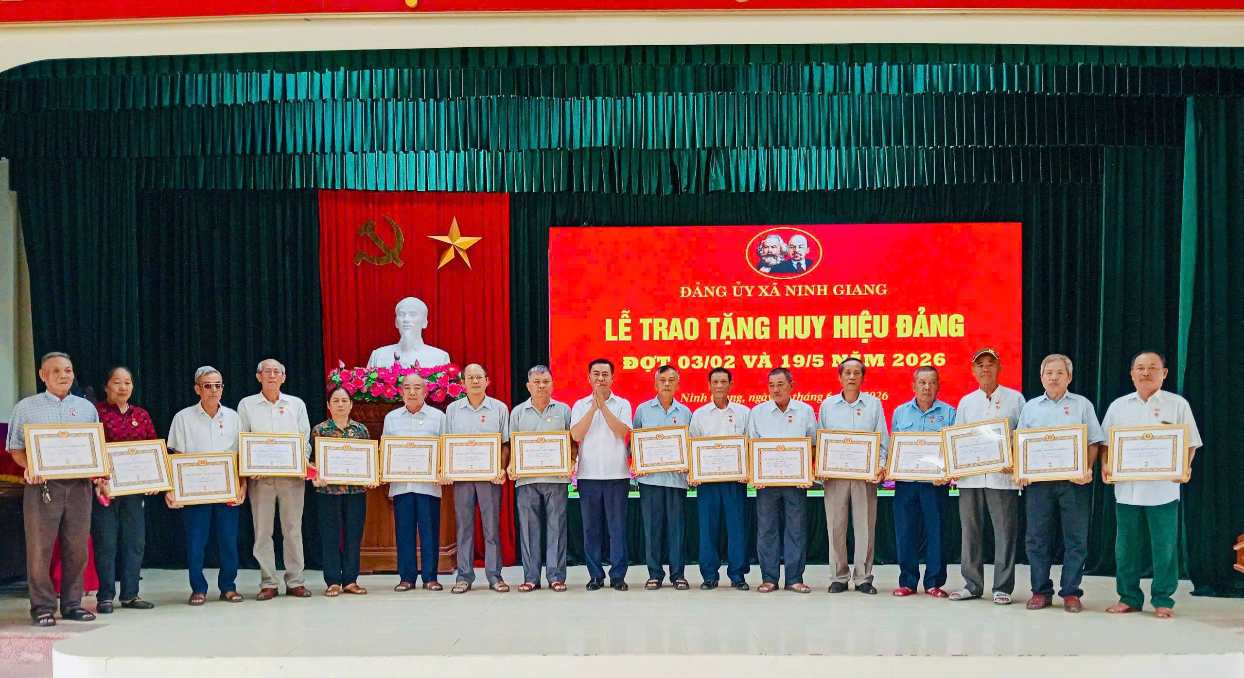 anh tin bai